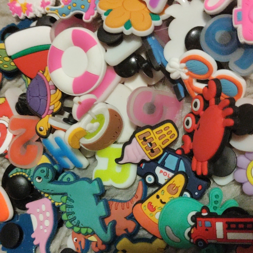 80+ Croc Jibbits
